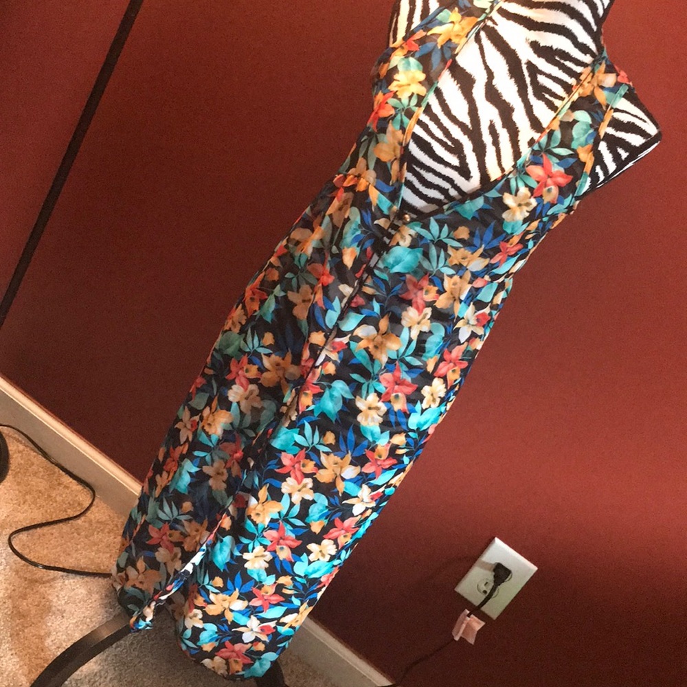 Sleeveless Midi Kimono